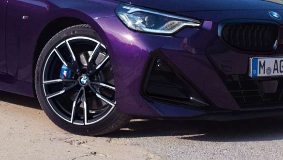 M sport diferencijal BMW Serija 2 Coupe G42 Thundernight metalik 2021, lateralni prednji prikaz izbliza M sport diferencijal BMW Serija 2 Coupe G42 Thundernight metalik 2021, lateralni prednji prikaz izbliza