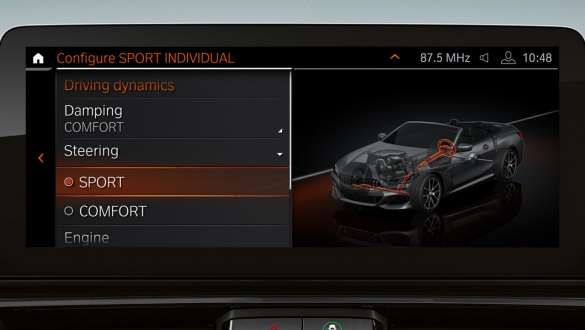 Integrisano aktivno upravljanje BMW Serije 8 Cabrio G14 LCI Facelift 2022 Kontrolni displej bliži prikaz