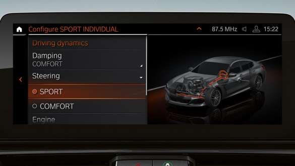 Integrisano aktivno upravljanje BMW Serije 8 Gran Coupé G16 LCI Facelift 2022 unutrašnjost bliži prikaz kontrolnog displeja