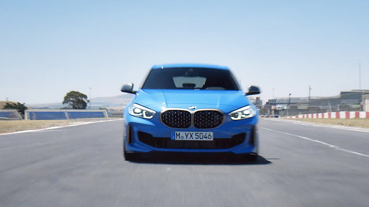 Stabilnost vuče i vožnje. BMW serije 1 sa visoko stabilnom vučom i vožnjom.