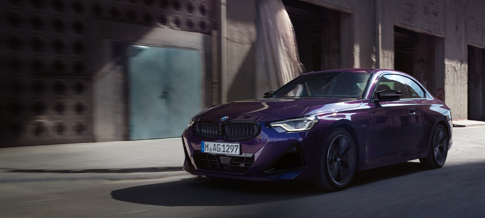 BMW 2 Series Coupé G42 2024 Thundernight metalik Tročetvrtinski prednji prikaz