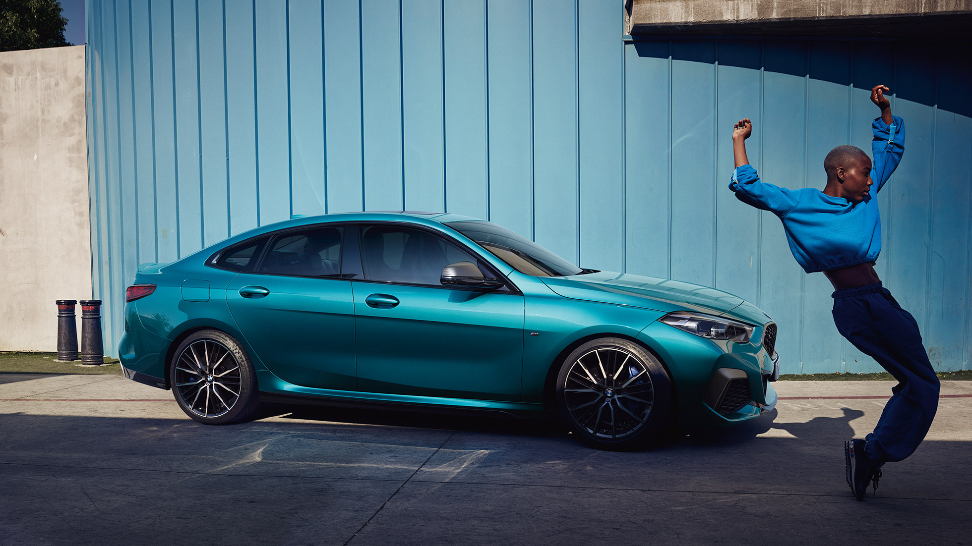Silueta kupea BMW Serije 2 Gran Coupé Silueta kupea BMW Serije 2 Gran Coupé Snapper Rocks Blue metalizirana F44 2020 pogled sa strane
