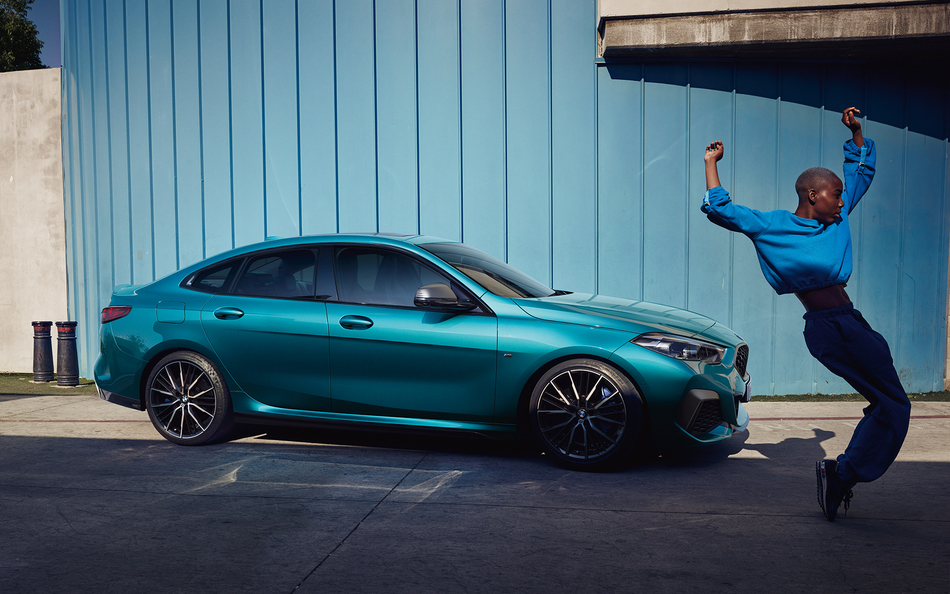 Atraktivna coupé silueta BMW Serija 2 Gran Coupé F44 Atraktivna coupé silueta BMW Serija 2 Gran Coupé F44 Snapper Rocks plave metalik boje, bočni prikaz