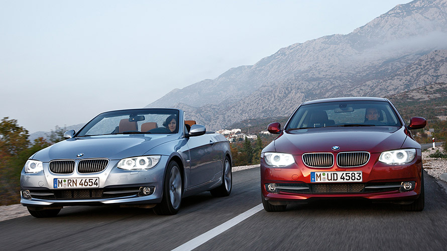 BMW limuzina serije 3 E90 BMW kabriolet serije 3 peta generacija E93 pogled spreda BMW serija 3 modeli BMW limuzine serije 3 peta generacija E90 BMW kabriolet serije 3 peta generacija E93 pogled spreda