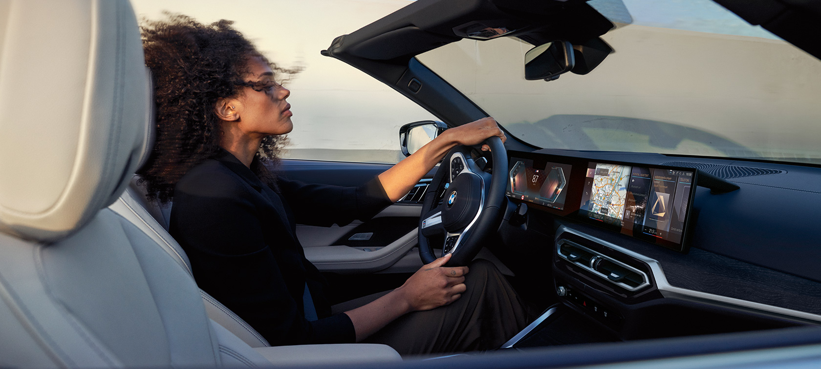 Digitalni servisi i sistemi asistencije za BMW kabriolet serije 4 G23 2020. BMW kabriolet serije 4 i digitalni servisi i sistemi asistencije.