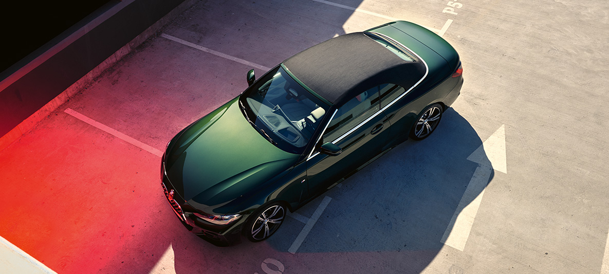 Meki krov BMW kabriolet serija 4 G23 2020 Meki krov BMW kabriolet serija 4 G23 2020 Sanremo Green metalik pogled odozgo.