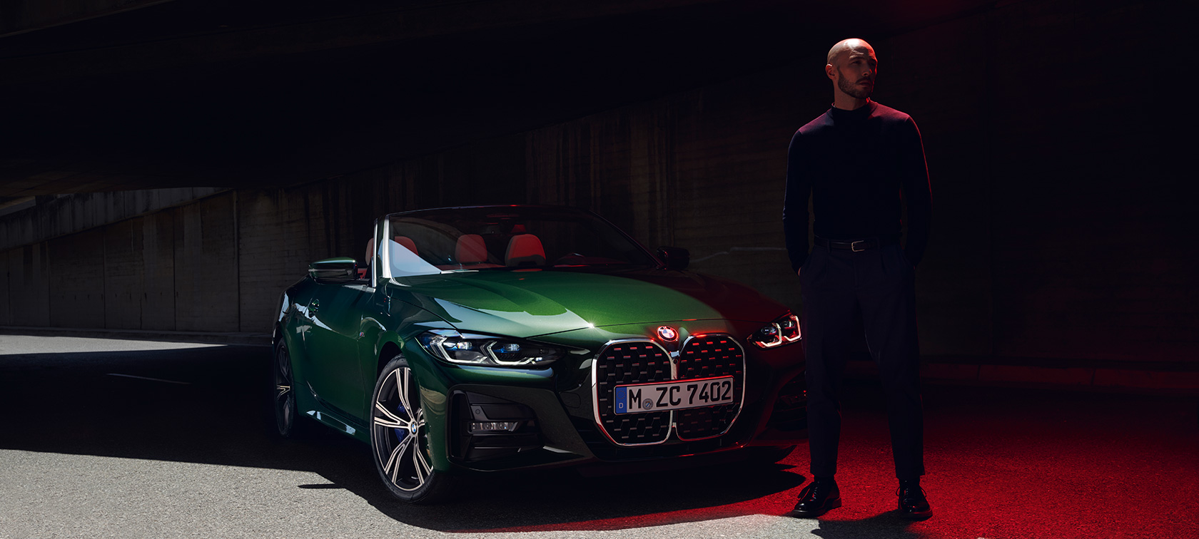 Pogled spreda na BMW kabriolet serije 4 G23 2020 BMW kabriolet serija 4 G23 2020 Sanremo Green metalik pogled spreda