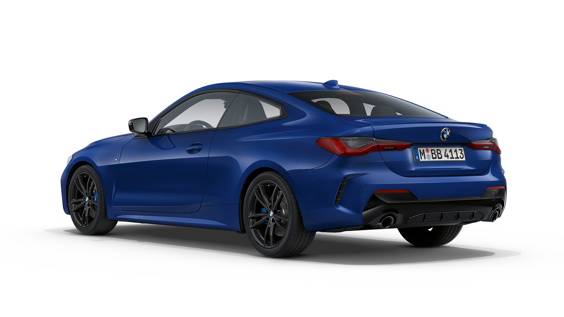 BMW kupe serija 4 M Sport paket G22 2020 sa zadnje strane BMW kupe serija 4 G22 2020 M Sport paket Arctic Race plava metalik pogled otpozadi