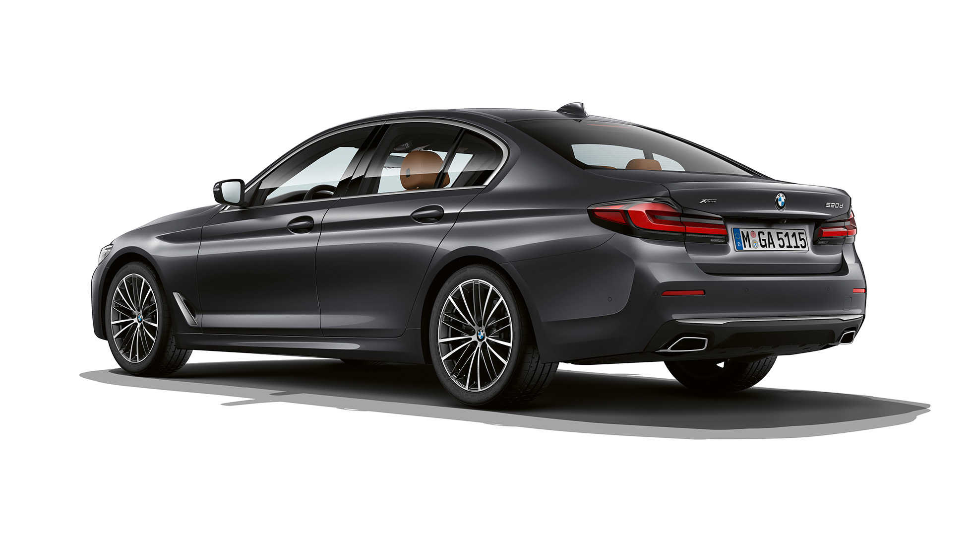 BMW Serija 5 Sedan G30 Osnovna oprema zadnji deo BMW Serija 5 Sedan 540i G30 2020 Osnovna oprema u Sophisto Grey zadnji deo