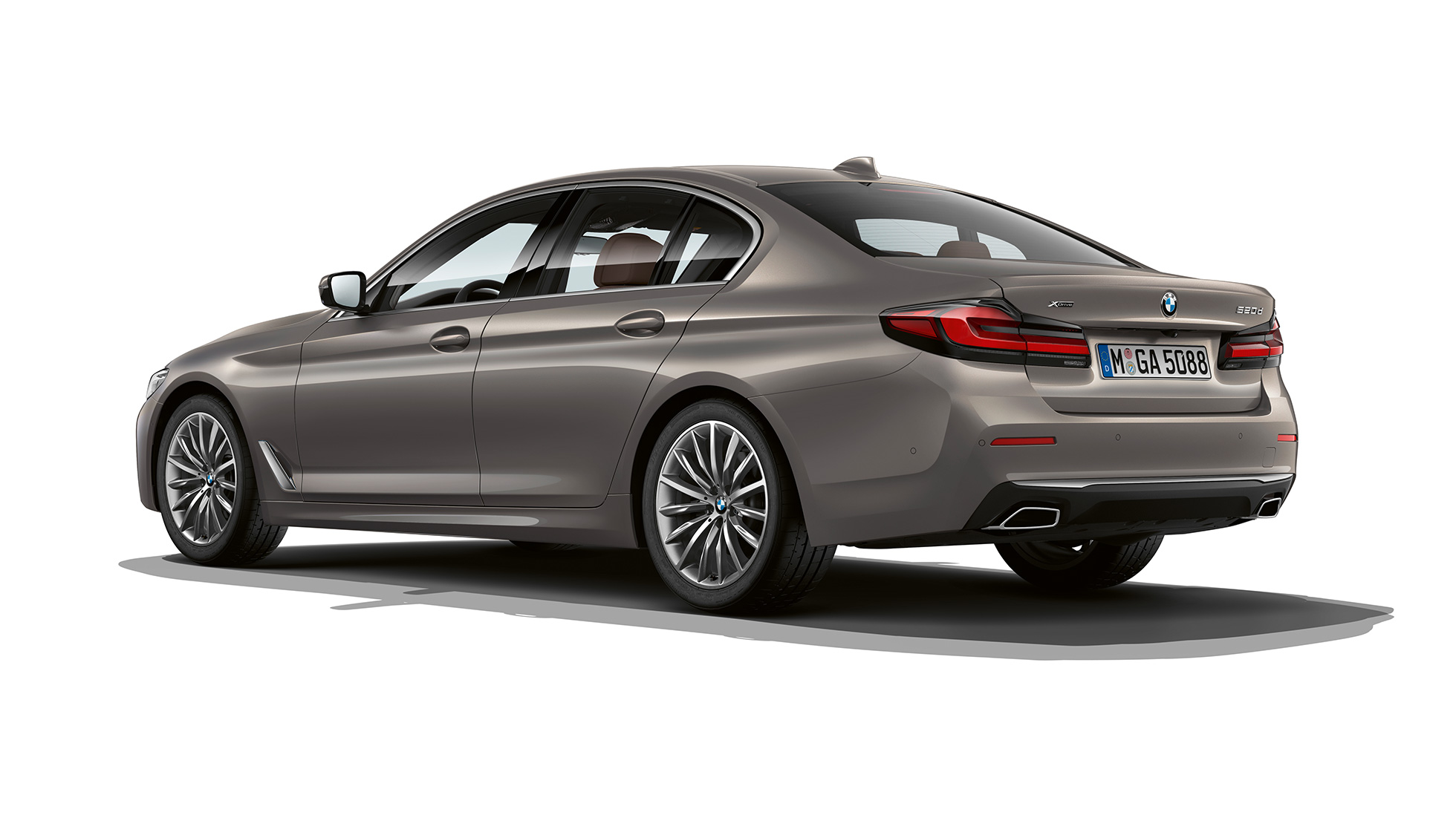 BMW Serija 5 Sedan G30 Luxury Line nazad BMW Serija 5 Sedan 520d xDrivve G30 2020 Luxury Line u Barnina Grey zadnji deo