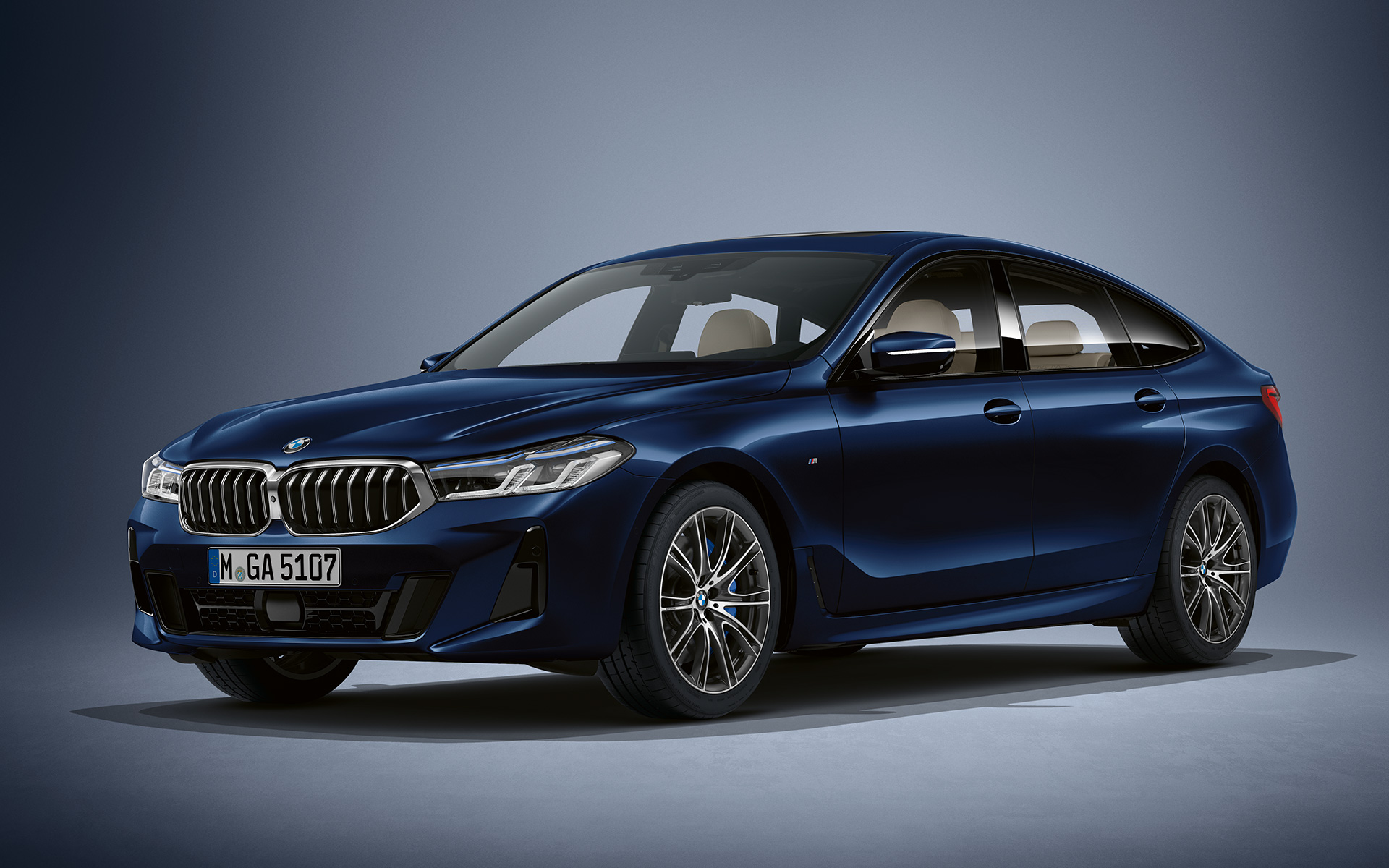 BMW Individual završna boja Tansanite plave metalik boje BMW Serija 6 Gran Turismo G32 2020 BMW Individual završna boja Tansanite plave metalik boje BMW Serija 6 Gran Turismo G32 2020 tročetvrtinski prednji prikaz nepomičnog vozila