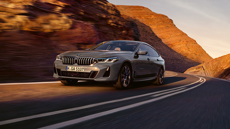 BMW Serije 6 Gran Turismo (G32) tročetvrtinski prednji prikaz BMW Serije 6 Gran Turismo (G32) tročetvrtinski prednji prikaz nepomičnog vozila