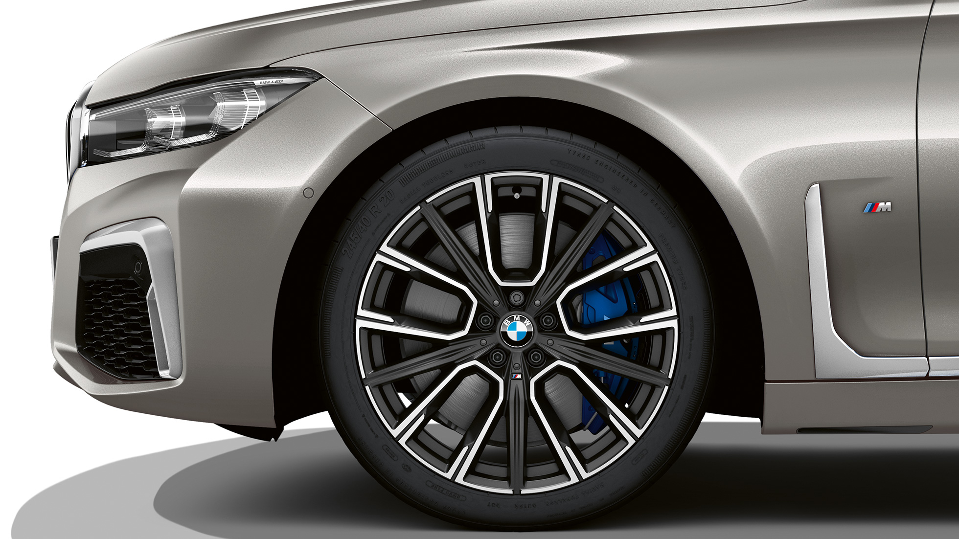 BMW Serije 7 Sedan M Sport paket, točkovi BMW Serije 7 Sedan M Sport paket: Pogled izbliza na točkove