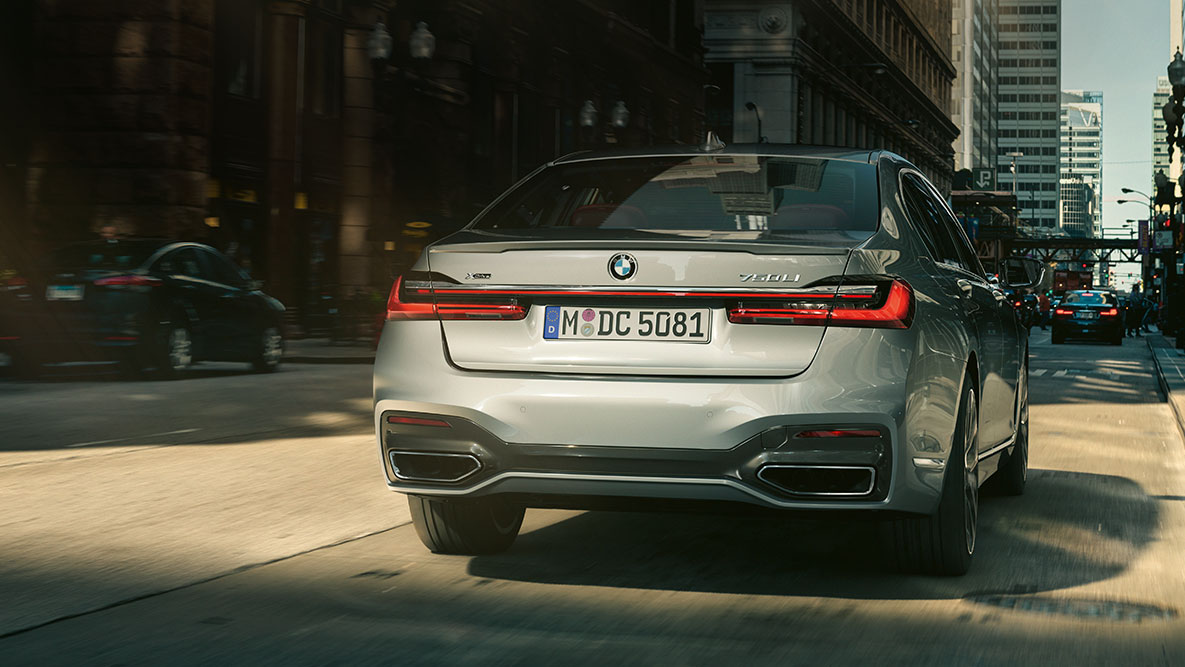 BMW Serija 7 Limuzina G11 G12 2019 Rikverc asistent BMW Serija 7 Limuzina G11 G12 2019 stražnji prikaz Rikverc asistenta