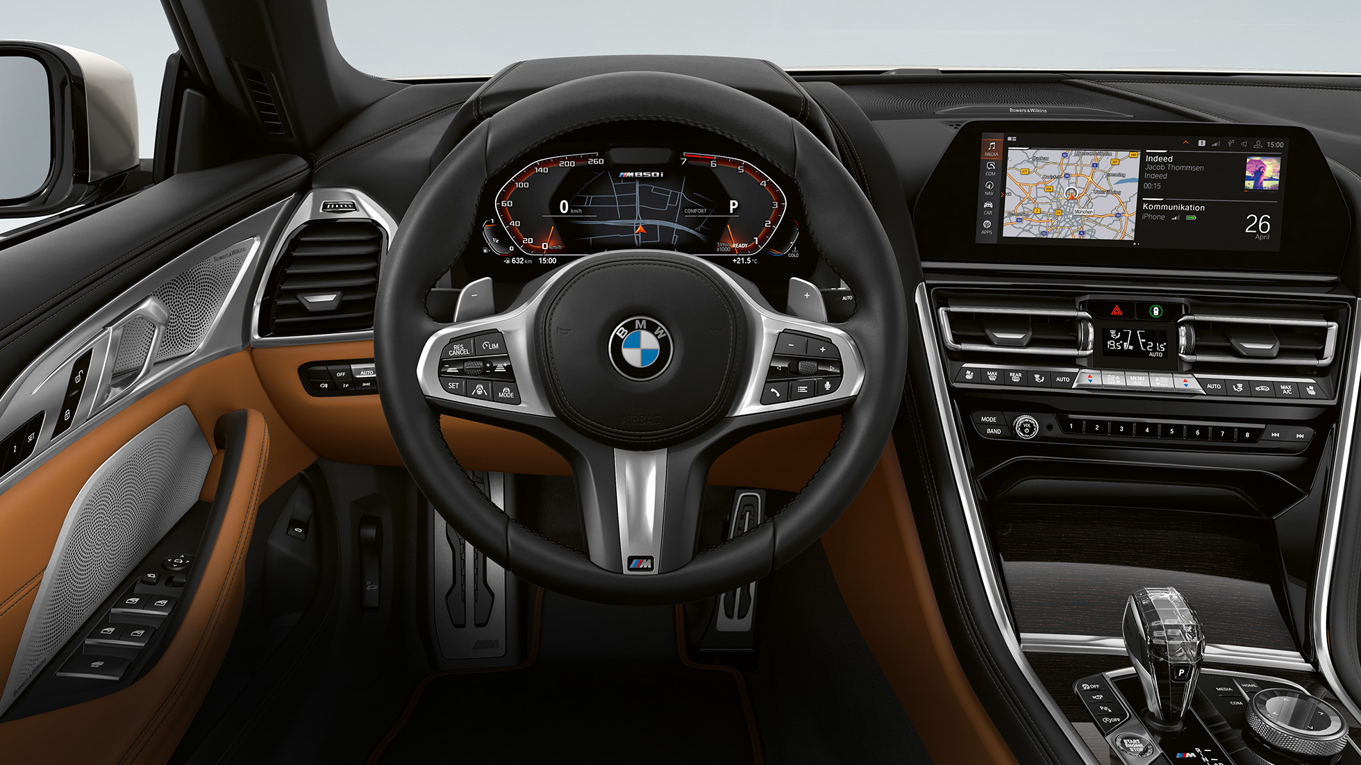 BMW M850i xDrive, M kožni volan sa ručicama za menjanje brzina i multifunkcionalnošću. BMW M850i xDrive, M kožni volan sa ručicama za menjanje brzina i multifunkcionalnošću.