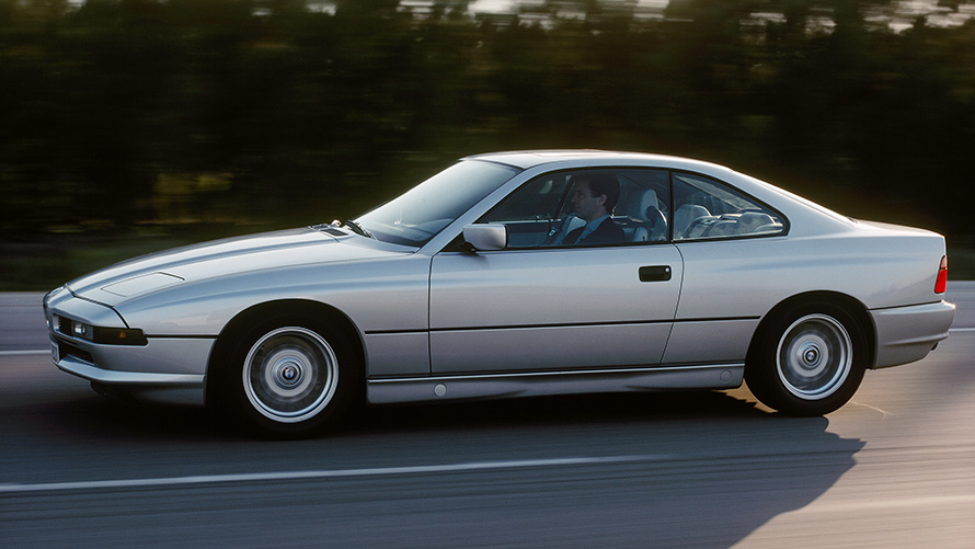 BMW Serija 8 Coupé (E31) 7/8 bočni prikaz u toku vožnje BMW Serija 8 Coupé (E31) 7/8 bočni prikaz u toku vožnje