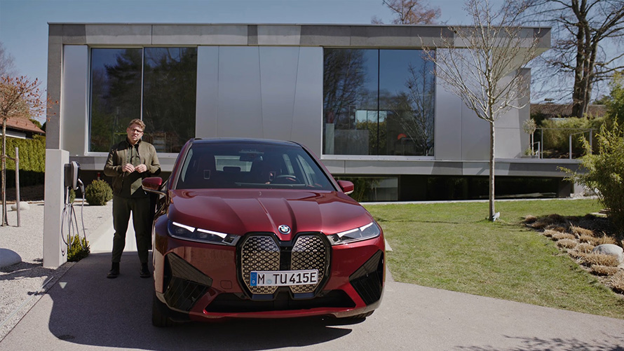 BMW iX i20 2021 električni SUV BMW Wallbox zidni punjač Video