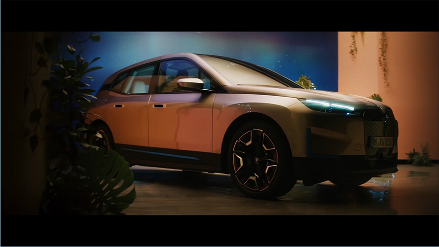 BMW iX i20 2021 električni SUV enterijer Video