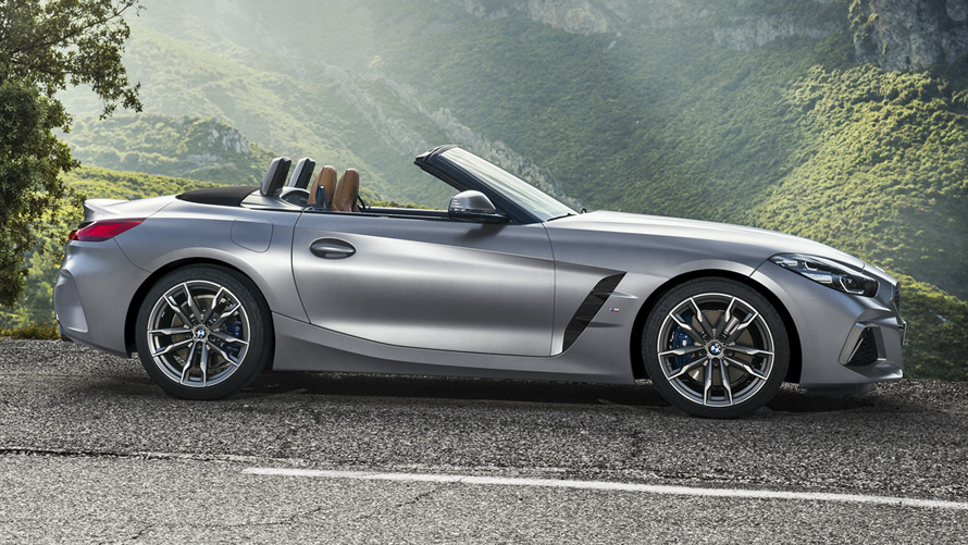 BMW Z4 M40i Roadster G29 bočni prikaz BMW Z4 M40i Roadster G29 bočni prikaz