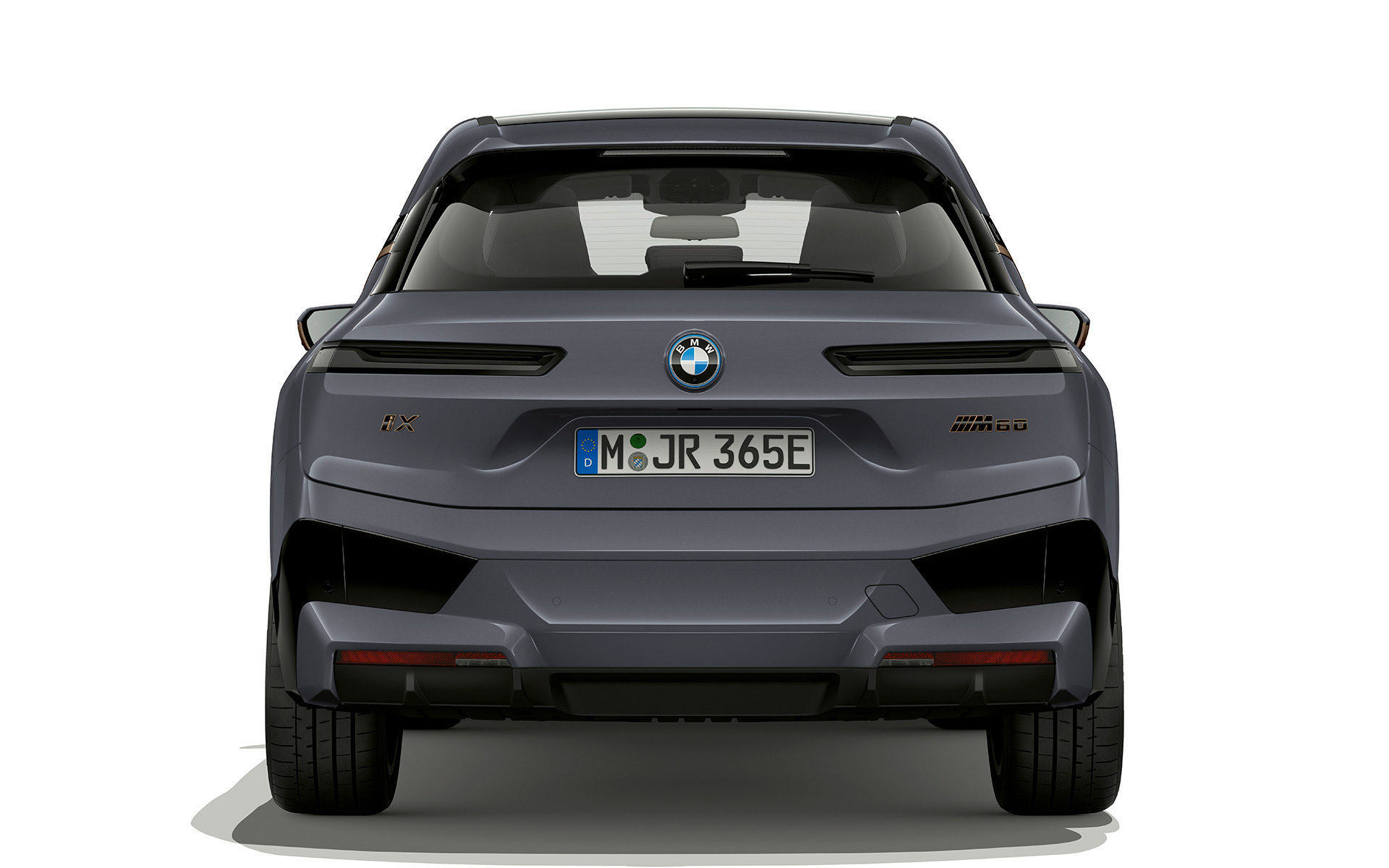 Shadow Line osvetljenje BMW iX M60 i20 2022 električni SUV BMW Individual Storm Bay metalik boje prikaz otpozadi BMW iX M60 i20 2022 električni SUV BMW Individual Storm Bay metalik prikaz Shadow Line osvetljenja na zadnjem delu vozila