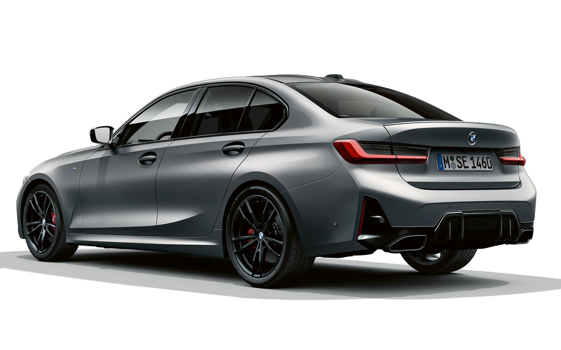 M zadnji spojler BMW M340i xDrive Sedan G20 BMW M340i xDrive Sedan G20 BMW Individual Frozen Pure sive metalik boje tročetvrtinski stražnji prikaz M zadnji spojler