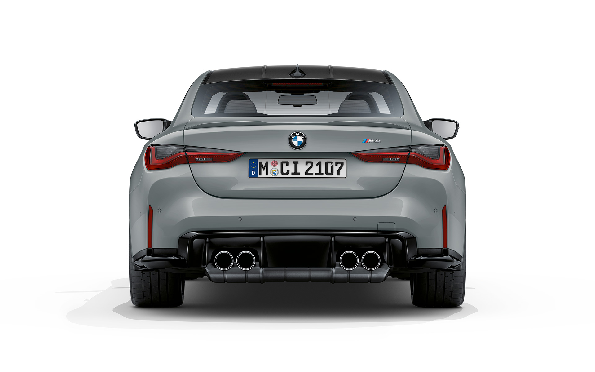 BMW M4 Coupe G82 2020 Brooklyn siva metalizirana stražnji prikaz