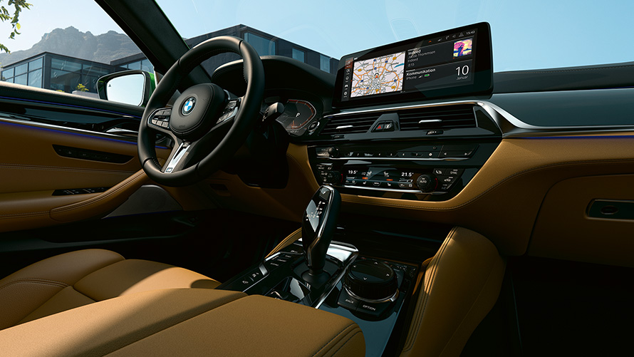 BMW M550i xDrive Sedan G30 LCI Facelift 2020 unutrašnjost