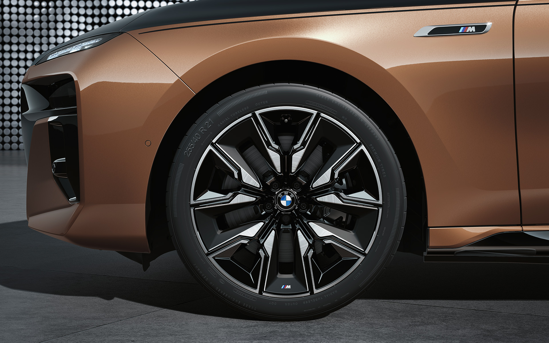 21-inčni M aerodinamički točkovi 909 M Multicolour BMW i7 M70 xDrive Sedan G70 BMW i7 M70 xDrive Sedan G70 21-inčni M aerodinamički točkovi 909 M Multicolour