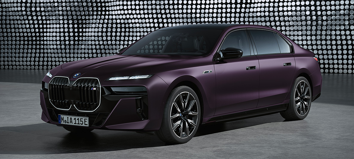 Frozen ljubičaste boje Specijalne završne boje BMW M automobili serije 7 G70 BMW M automobili serije 7 G70 Frozen ljubičaste boje Specijalne završne boje