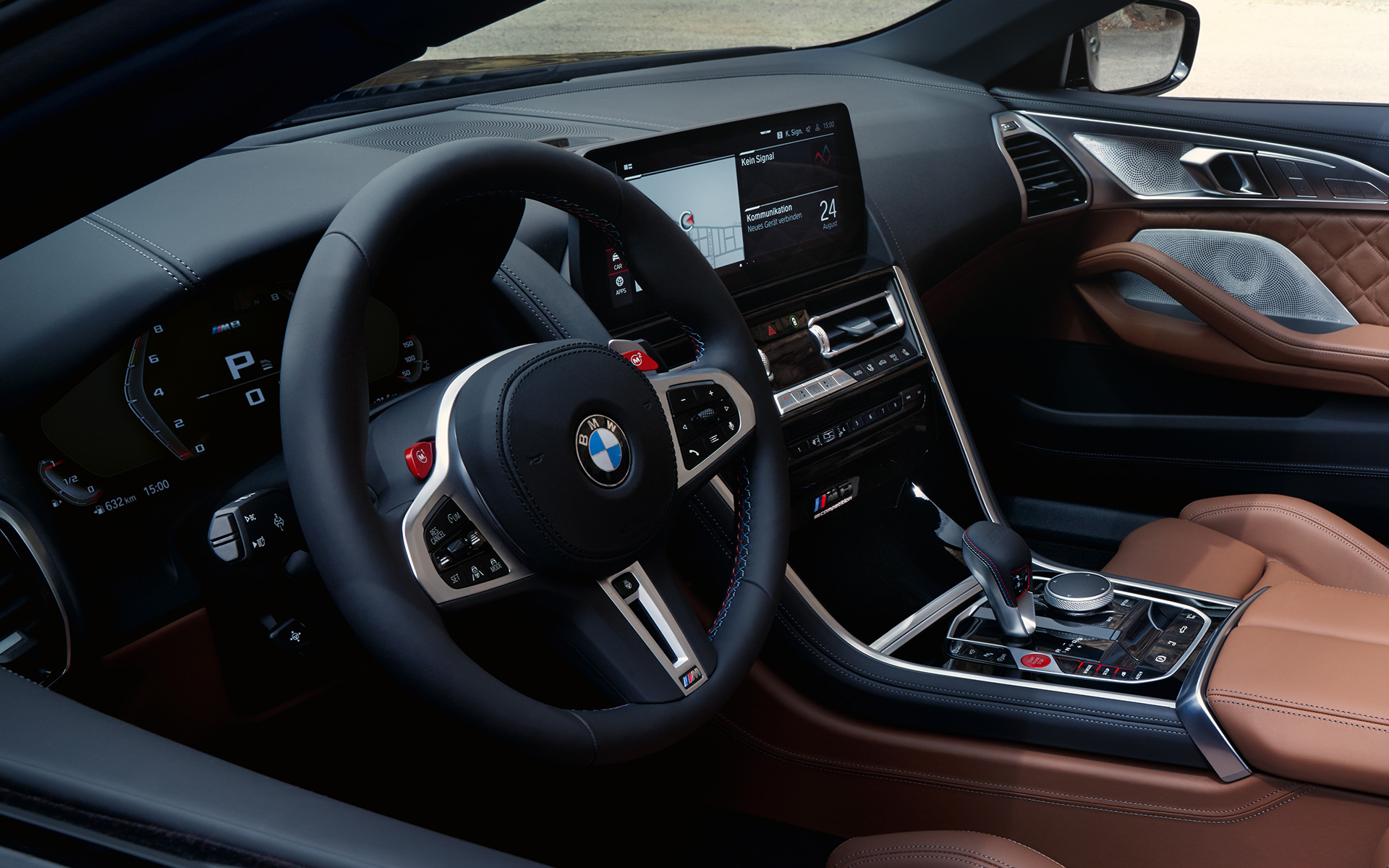 Kabina BMW M8 Competition Kabriolet F91 LCI Facelift 2022 BMW M8 Competition Kabriolet F91 LCI Facelift 2022 unutrašnjost kabine