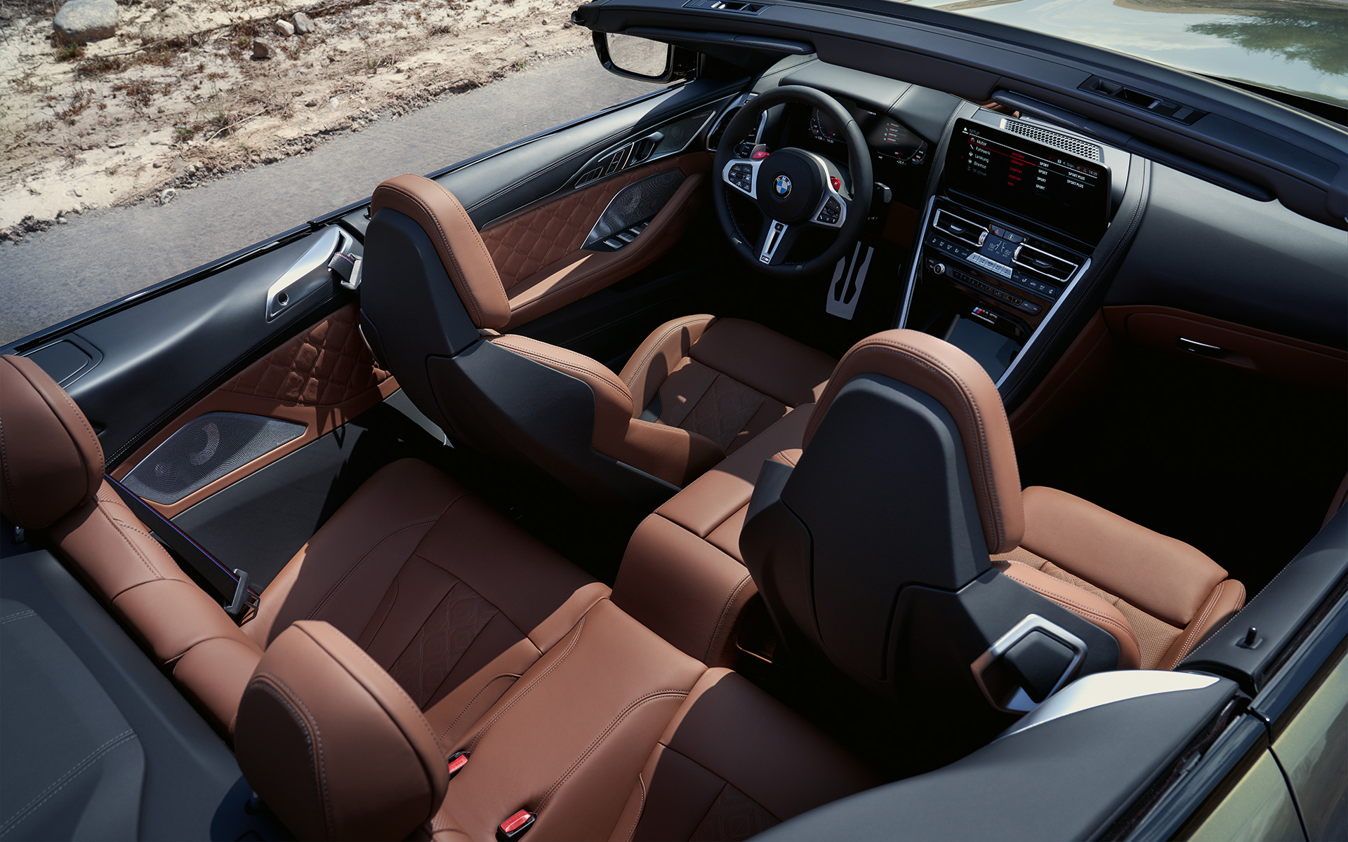 M Sport sedišta BMW M8 Competition Kabriolet F91 LCI 2022 BMW M8 Competition Kabriolet F91 LCI Facelift 2022 Unutrašnjost M Sport sedišta