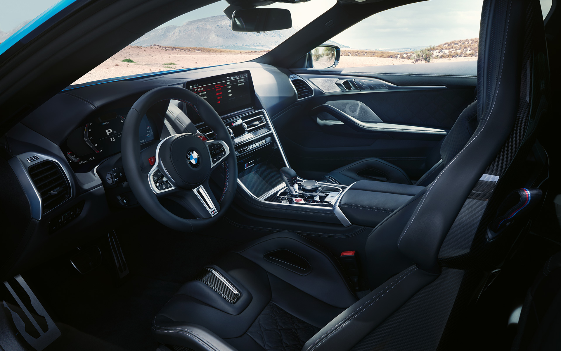 M Carbon sportska sedišta M kožni volan BMW M8 Competition Coupé F92 LCI 2022 BMW M8 Competition Coupé F92 LCI Facelift 2022 Kabina unutrašnjost M kožni volan i M Carbon sportska sedišta