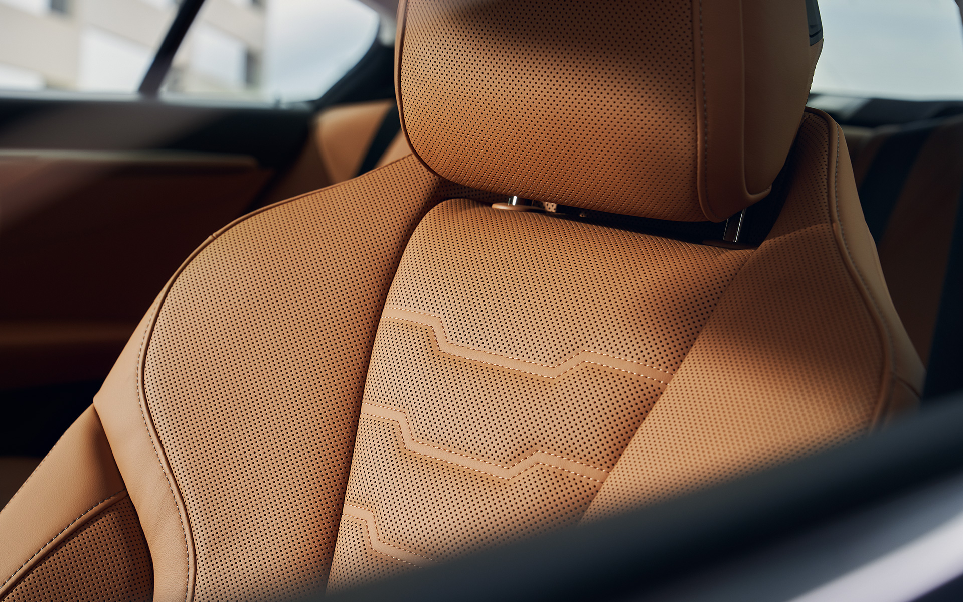 BMW Individual pune kožne obloge 'Merino' Cognac BMW M850i xDrive Gran kupe G16 LCI Facelift 2022 BMW M850i xDrive Gran kupe G16 LCI Facelift 2022 BMW Individual pune kožne obloge 'Merino' Cognac izbliza
