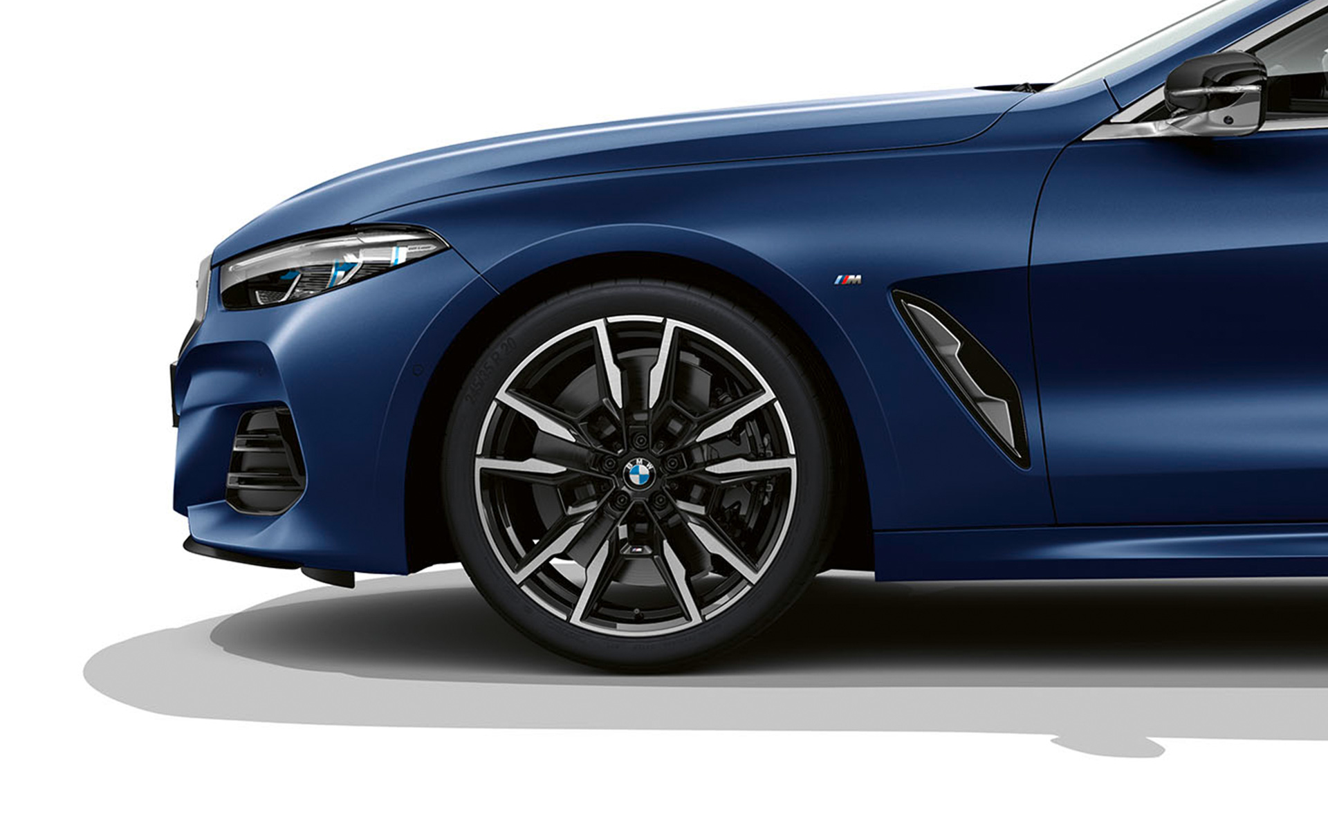 M dvokraki točkovi od lakih legura 895 M dvobojni BMW M850i xDrive Gran kupe G16 LCI Facelift 2022 BMW M850i xDrive Gran kupe G16 LCI Facelift 2022 M dvokraki točkovi od lakih legura 895 M dvobojni