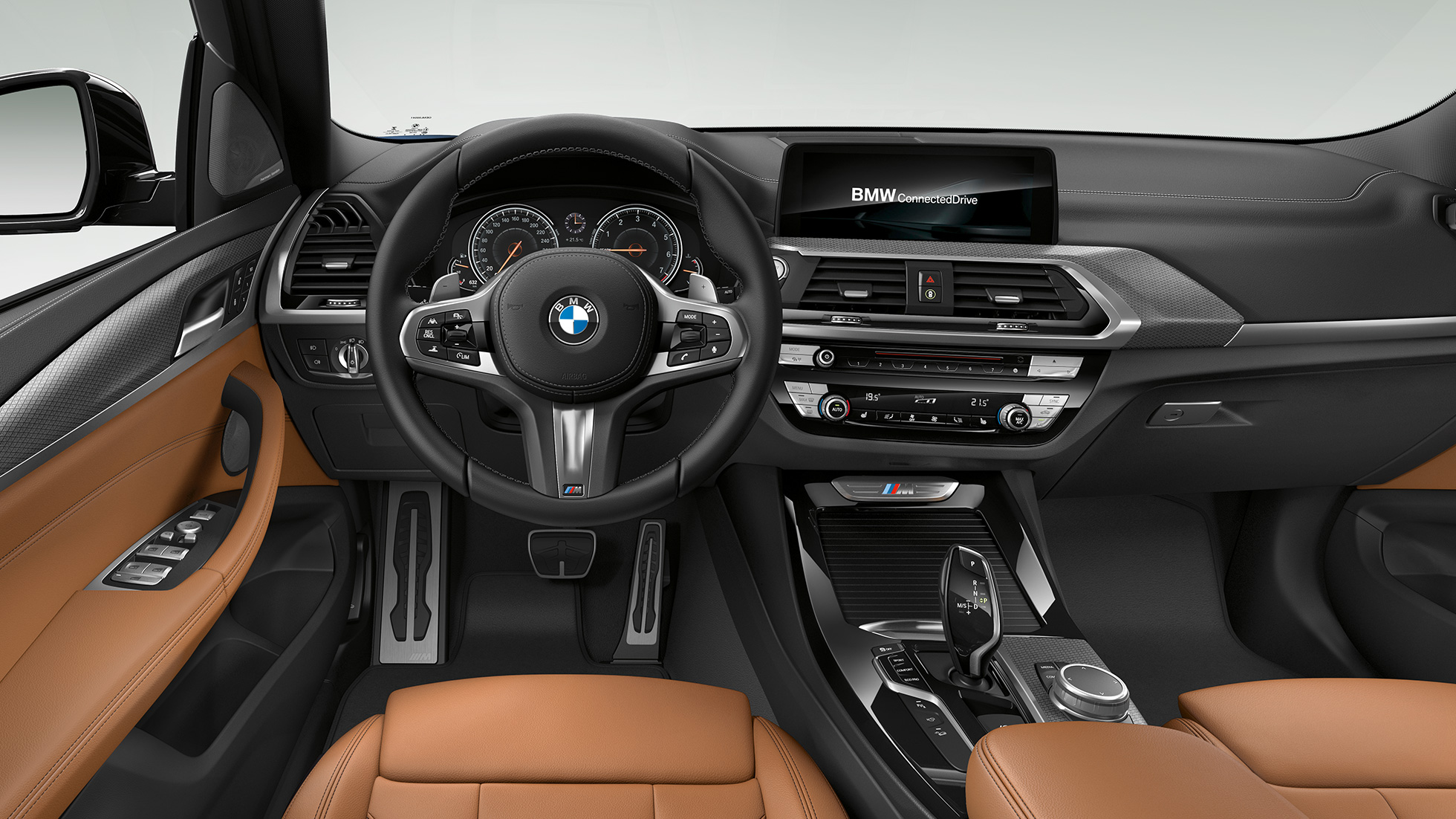 BMW X3 M40i i BMW X3 M40d, kabina. BMW X3 M40i i BMW X3 M40d, enterijer, kabina sa M kožnim volanom i M Sport sedištima.