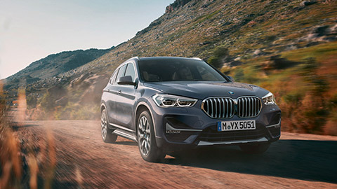 BMW X1 F48 pogled spreda u vožnji  BMW X serija BMW X1 F48 pogled spreda u vožnji