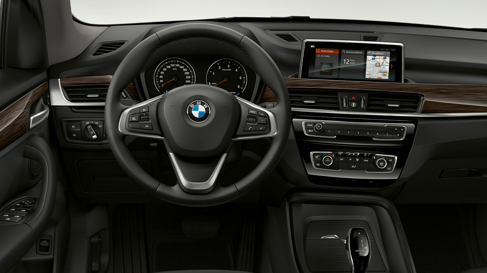 BMW X1, Model Advantage, enterijer BMW X1, Model Advantage, enterijer sa fokusom na kabinu