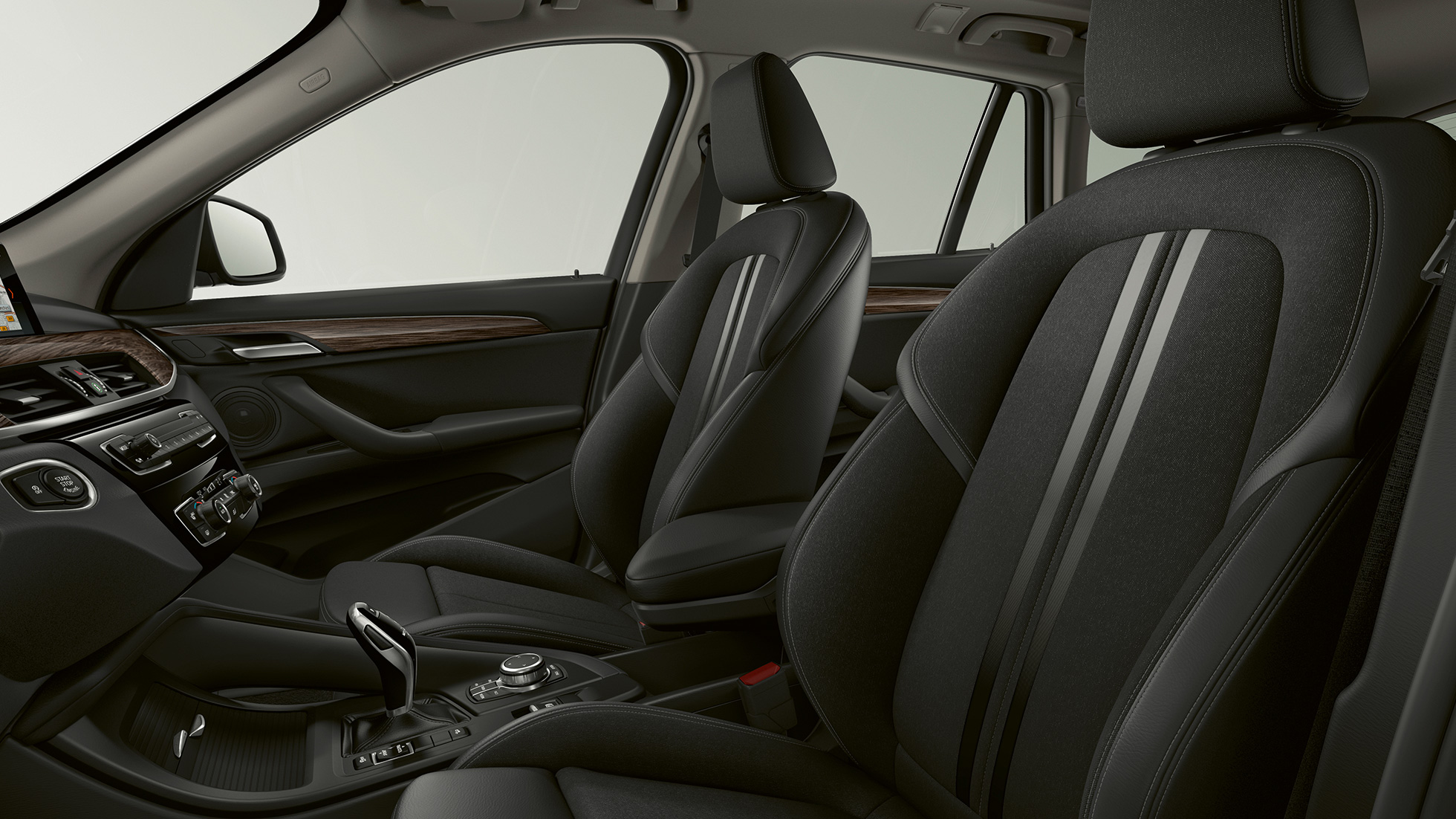 BMW X1, Model Advantage, presvlake BMW X1, Model Advantage, enterijer sa fokusom na presvlakama
