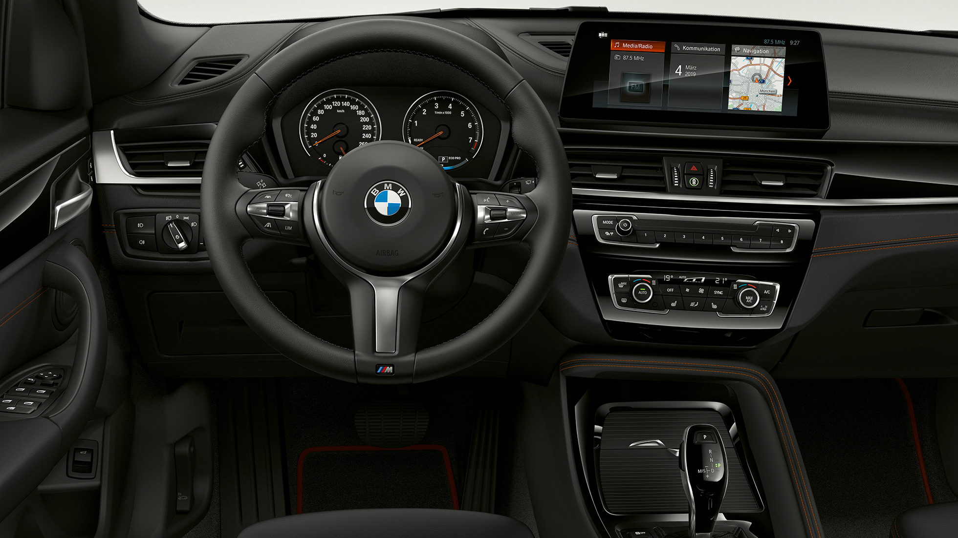 BMW X1, Model Sport Line, enterijer BMW X1, Model Sport Line, enterijer sa fokusom na kabini