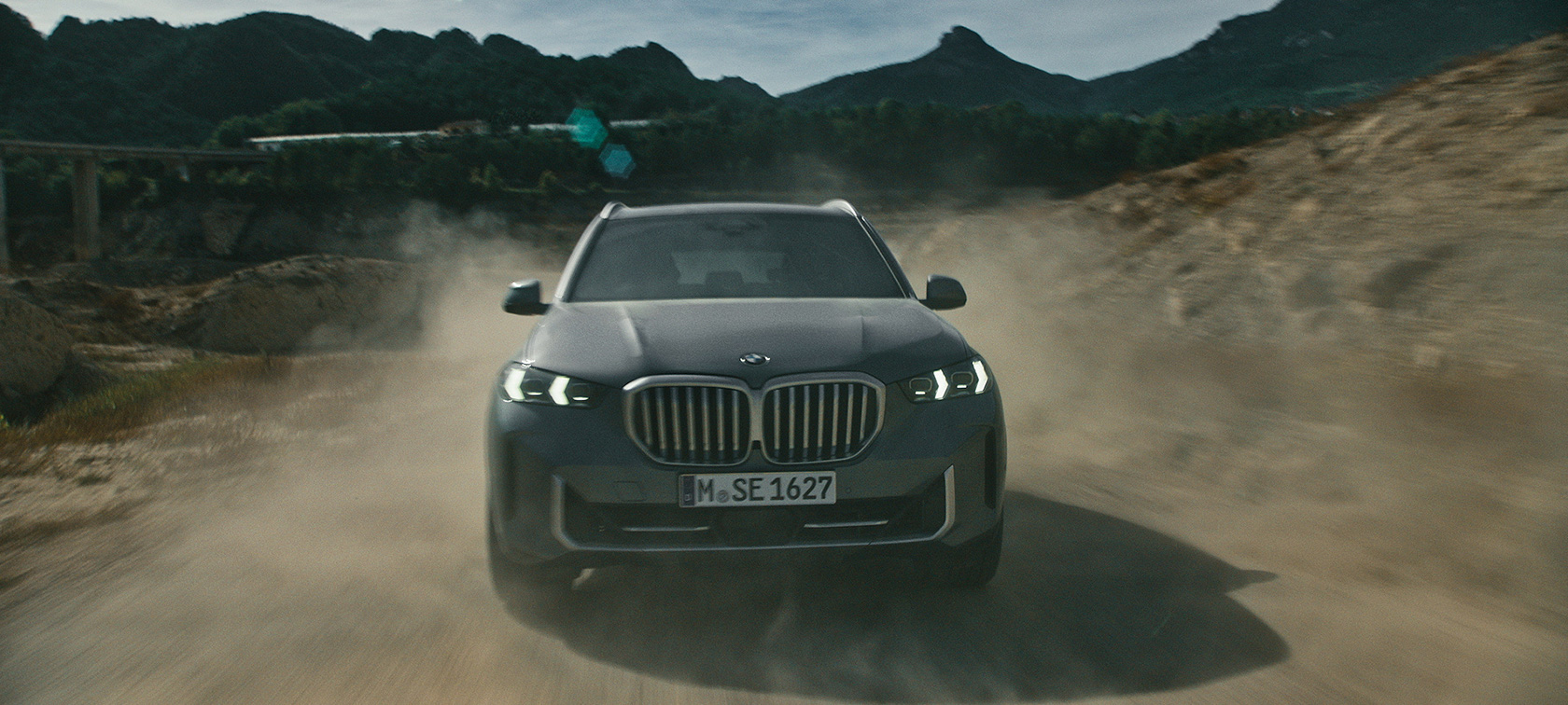 Video o voznoj dinamici BMW X5 G05 LCI BMW X5 G05 LCI Video o voznoj dinamici