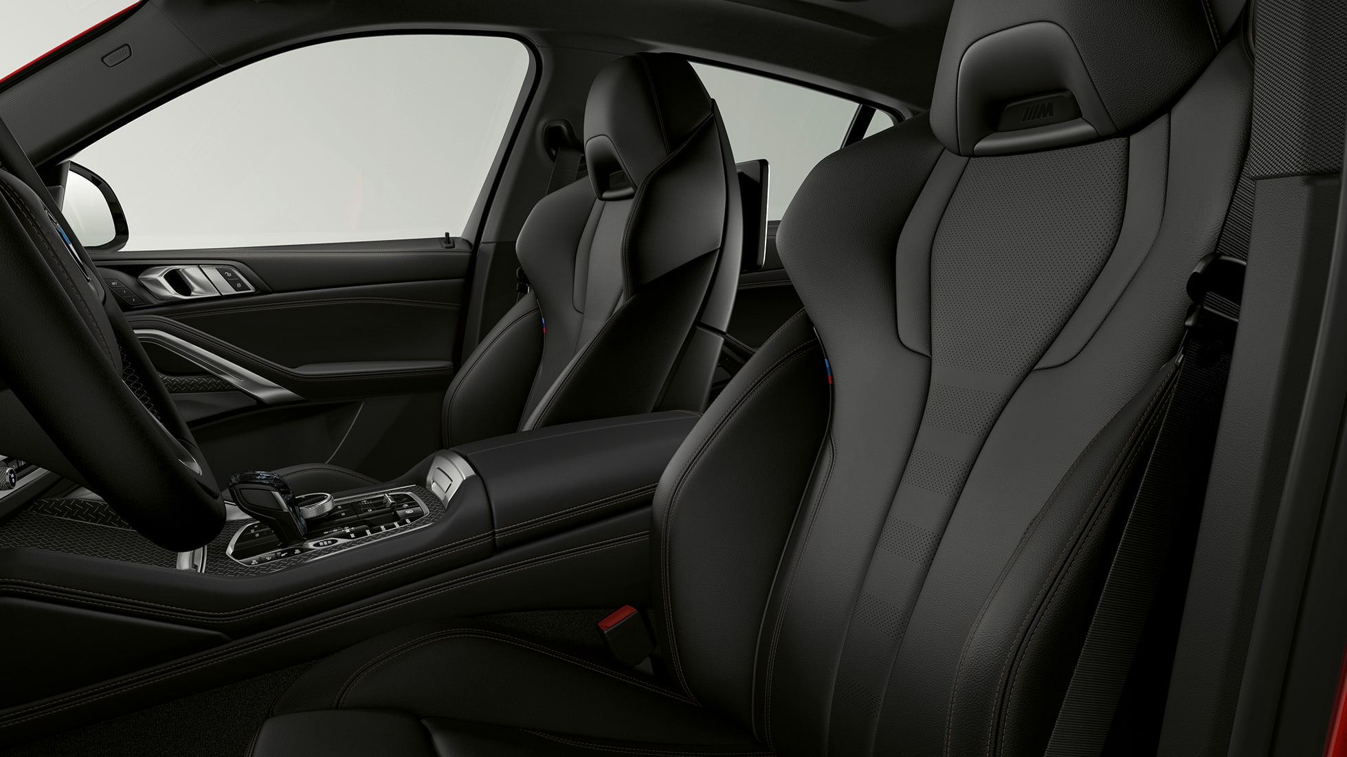 BMW X6 sa BMW xLine, presvlake. BMW X6 enterijer sa BMW xLine i fokusom na presvlakama.