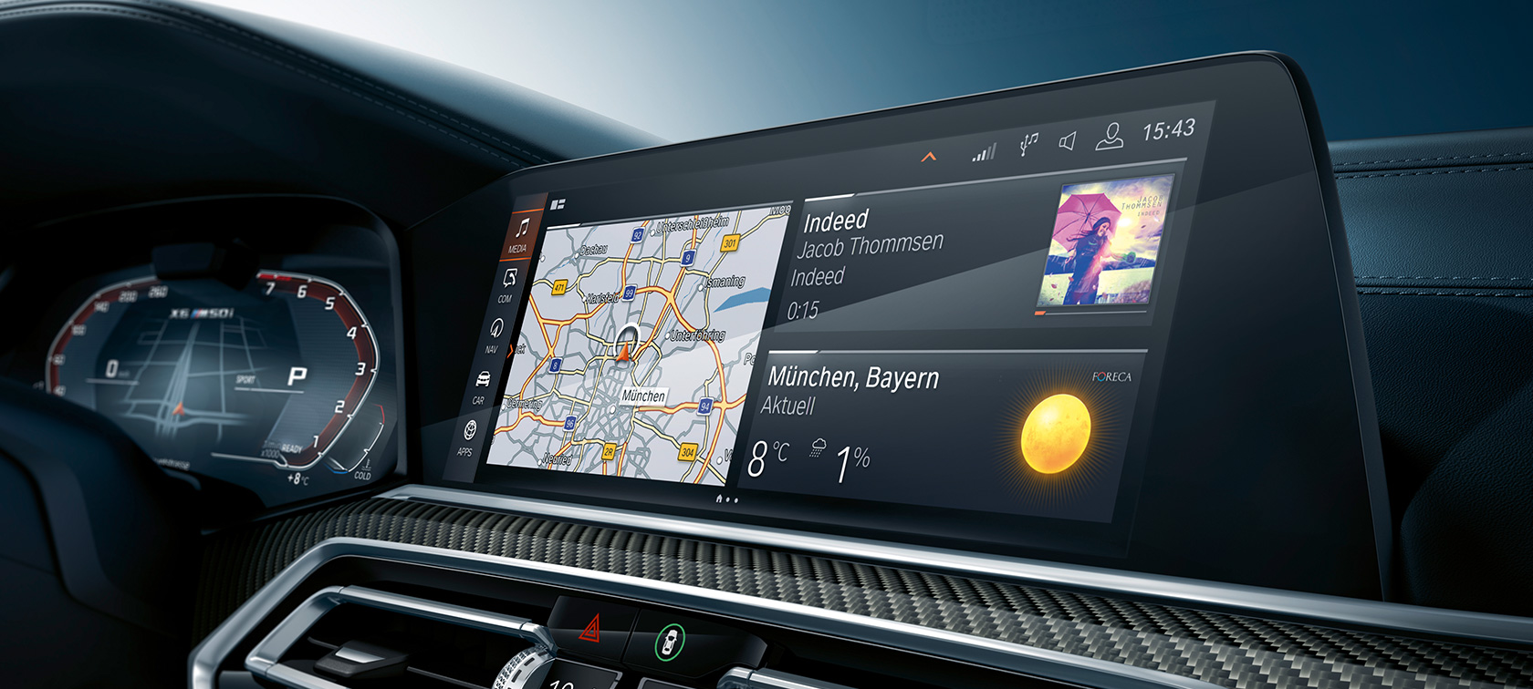 Kabina sa pogledom na Head-Up Display. BMW X6 kabina sa pogledom na Head-Up Display.