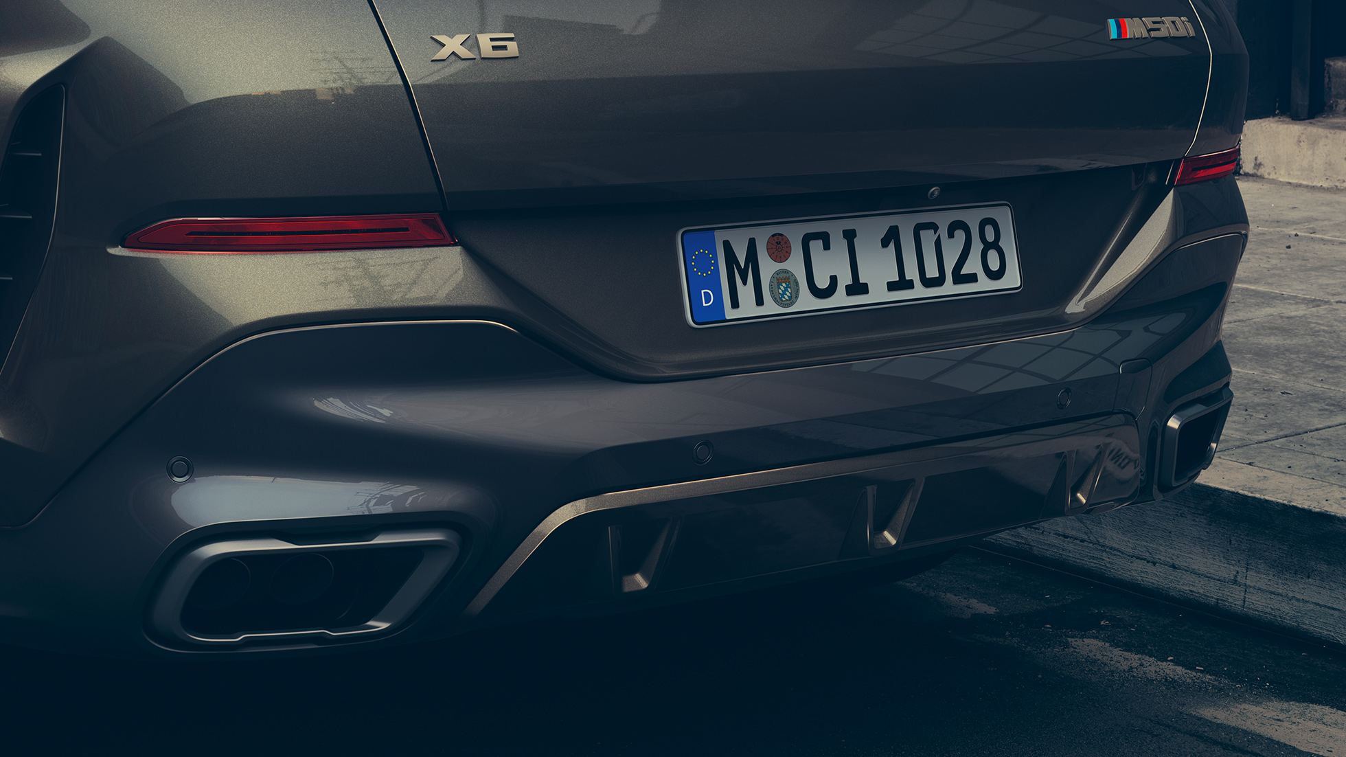 M sportski izduvni sistem modela BMW X6. Pogled izbliza na M sportski izduvni sistem modela BMW X6.