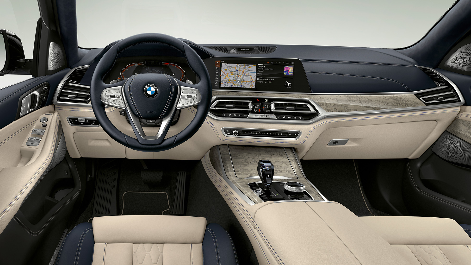 BMW X7, Design Pure Excellence kabina Prednji krupni plan vozačeve kabine modela BMW X7 sa elementima Design Pure Excellence