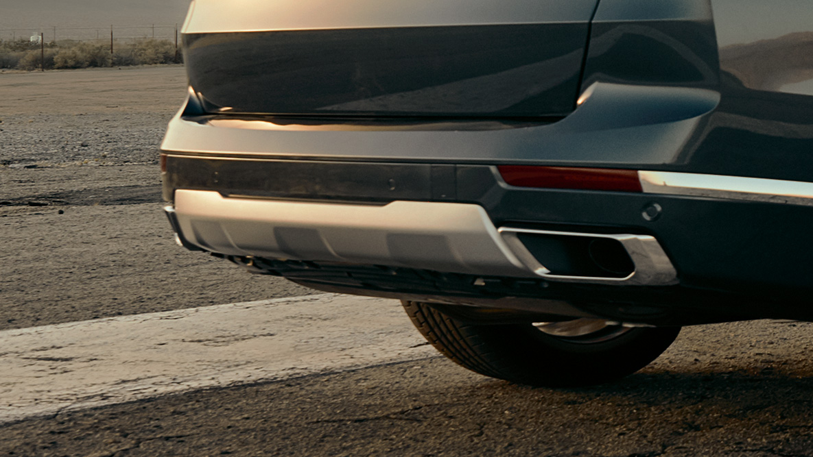 M sportski izduvni sistem Krupni plan zadnje strane modela BMW X7 sa fokusom na M sportski izduvni sistem