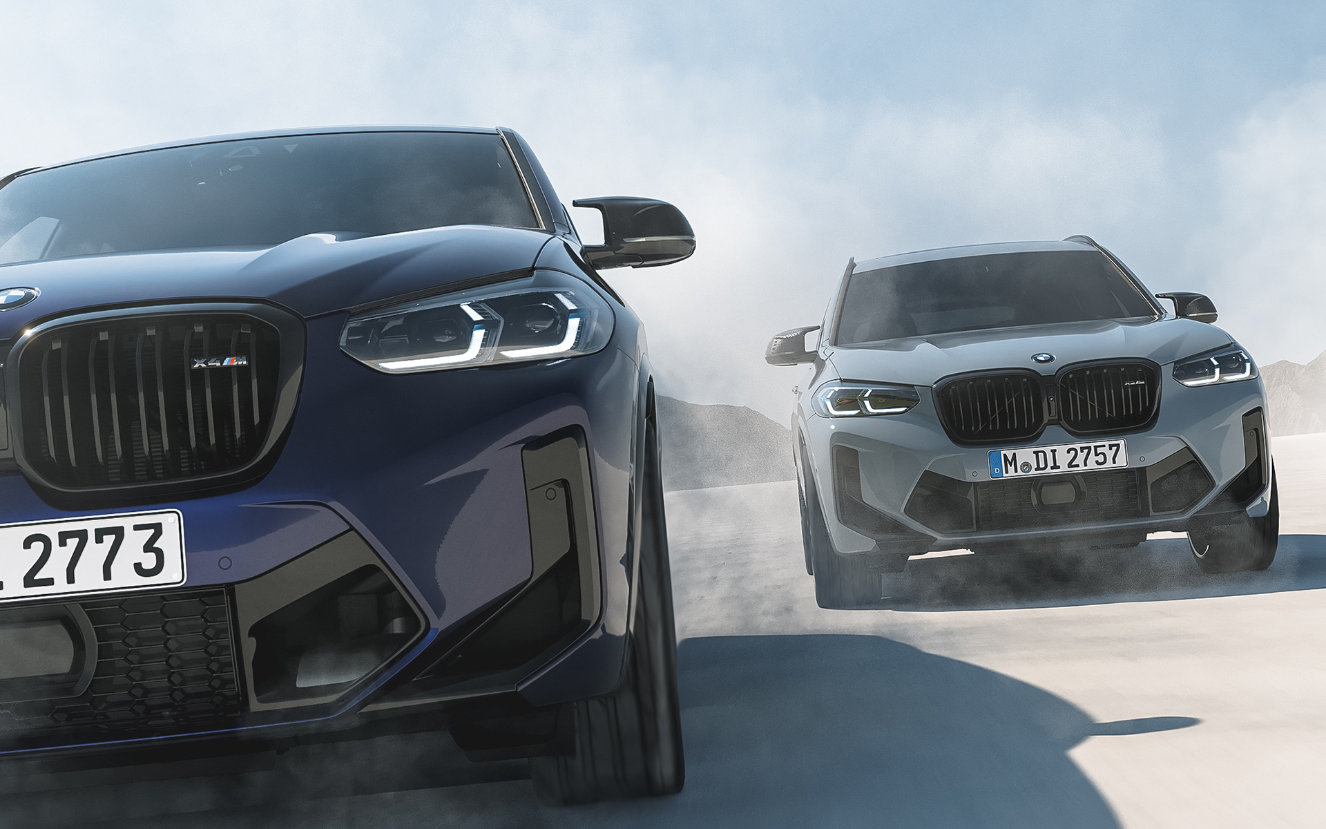 BMW X4 M F98 u BMW Individual Velvetblue, BMW X3 M F97 u BMW Individual Nardogrey BMW X4 M F98 u BMW Individual Velvetblue, BMW X3 M F97 u BMW Individual Nardogrey, prednji prika u vožnji