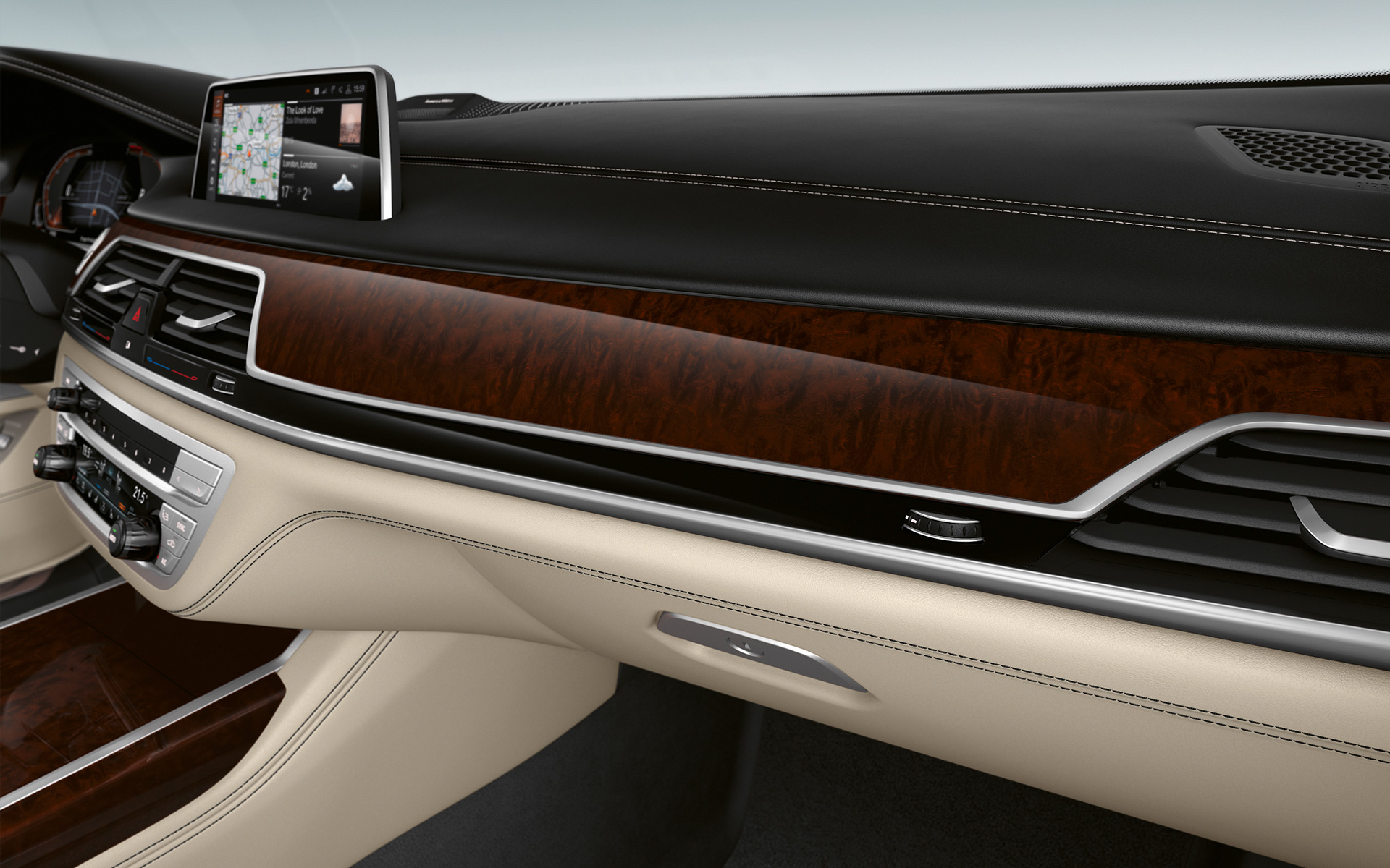 BMW Individual obloga od finog drveta Ash Grain crna crvena visokog sjaja bliži prikaz BMW Individual obloga od finog drveta Ash Grain crna crvena visokog sjaja bliži prikaz
