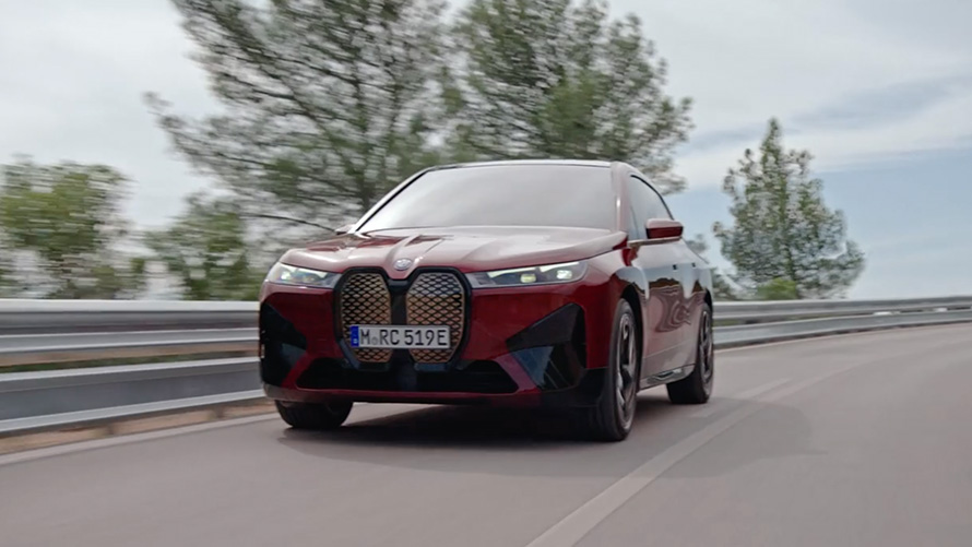 BMW električni automobili BMW iX video o snažnim električnim performansama BMW električni automobili BMW iX video o snažnim električnim performansama