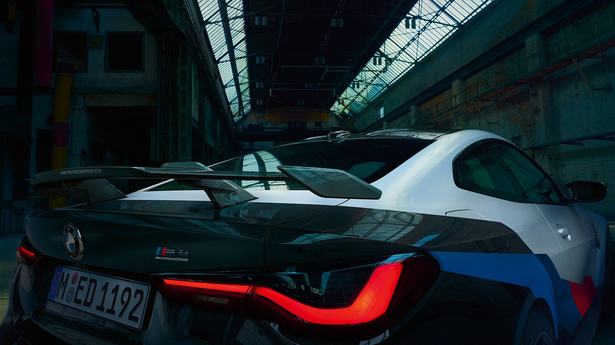 M4 G82 stražnji prikaz izbliza BMW M Performance delovi BMW M4 G82 stražnji prikaz izbliza