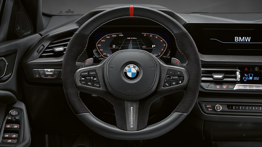 BMW M Performance volan BMW M Performance volan sa lajsnom za volan, ugljenično vlakno/Alcantara BMW letnje ponude